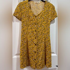 Adorable Yellow Floral Button-Up Dress w Lace-Up Back